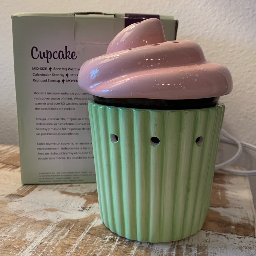 Scentsy Cupcake Warmer
